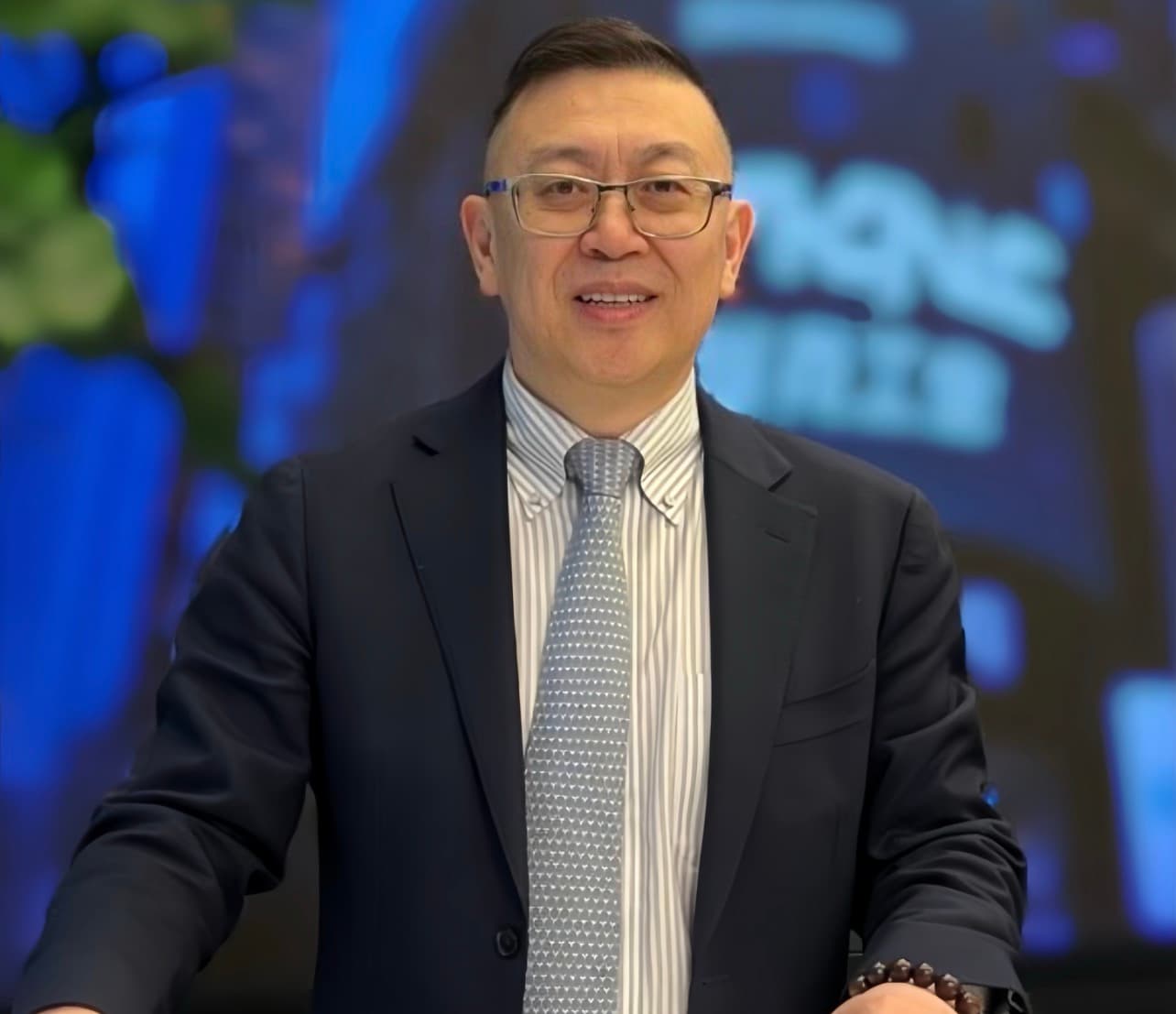Portrait of Warren Wang